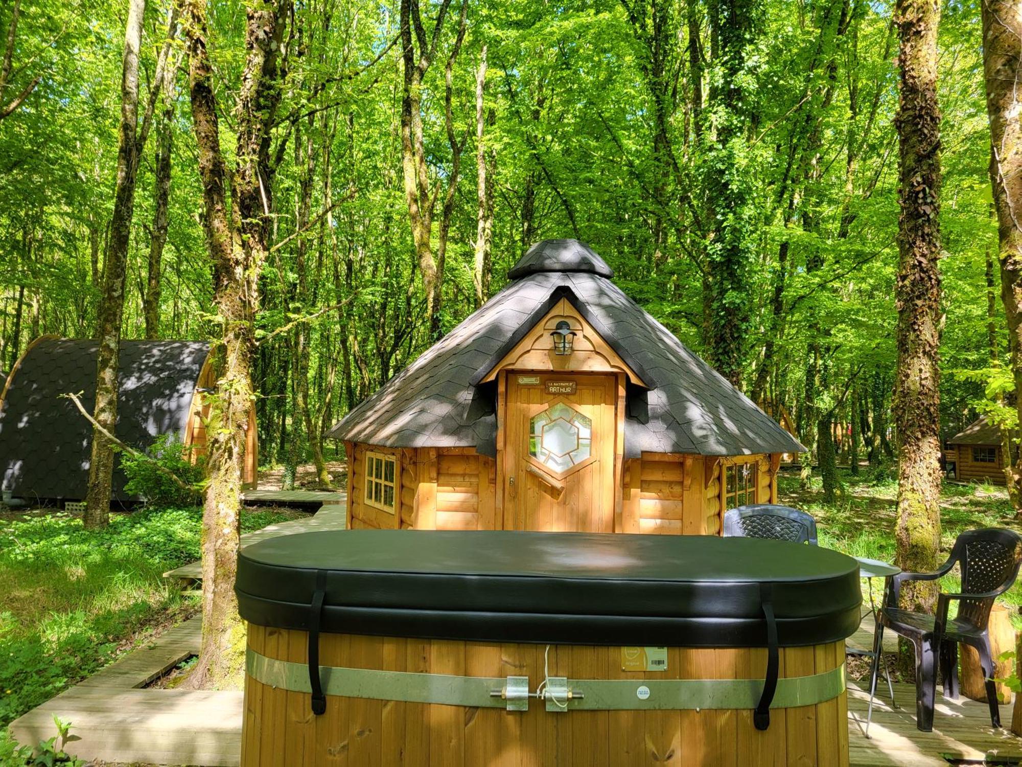 Le Domaine Insolite De Broceliande Paimpont Εξωτερικό φωτογραφία