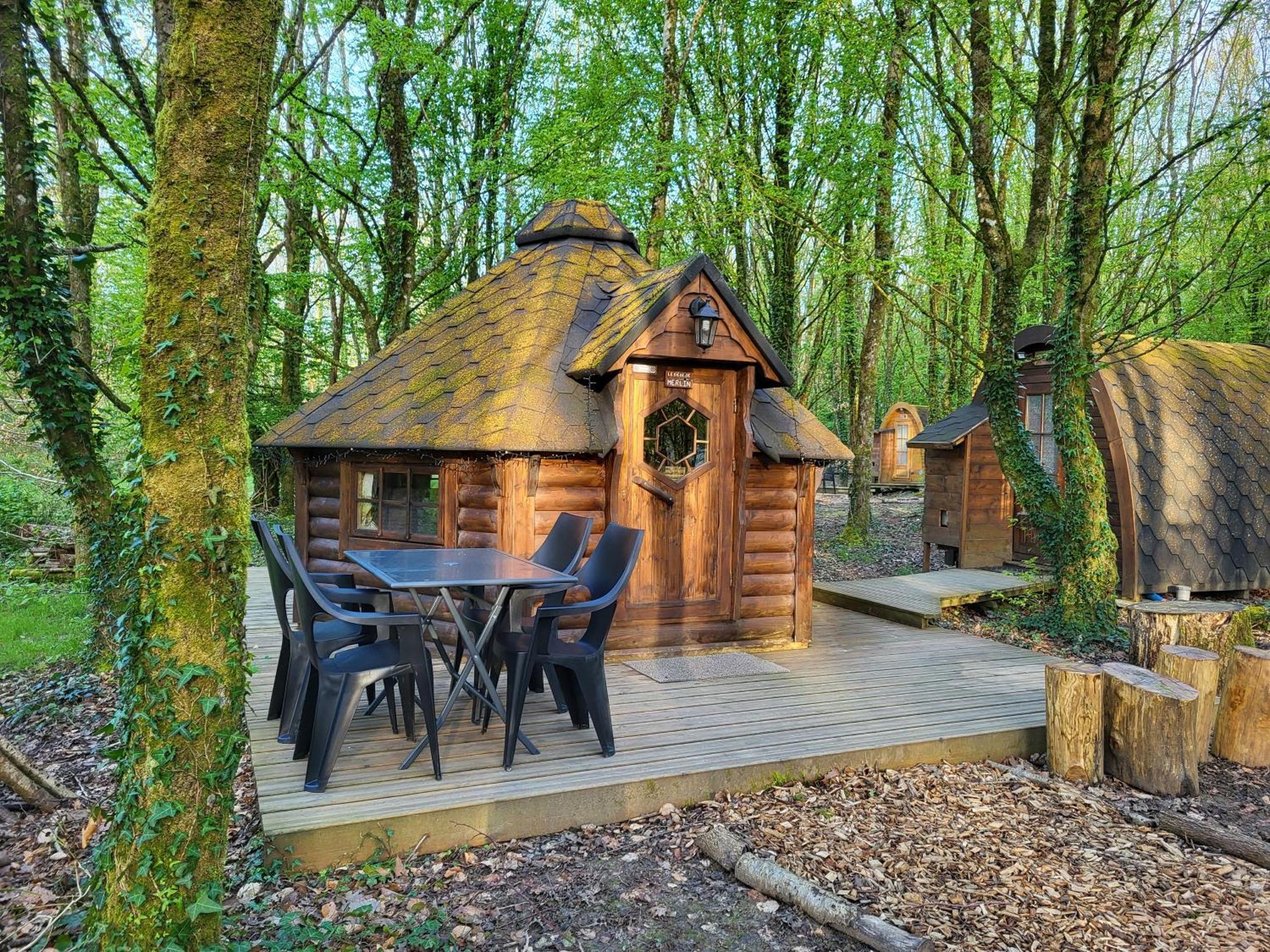 Le Domaine Insolite De Broceliande Paimpont Εξωτερικό φωτογραφία